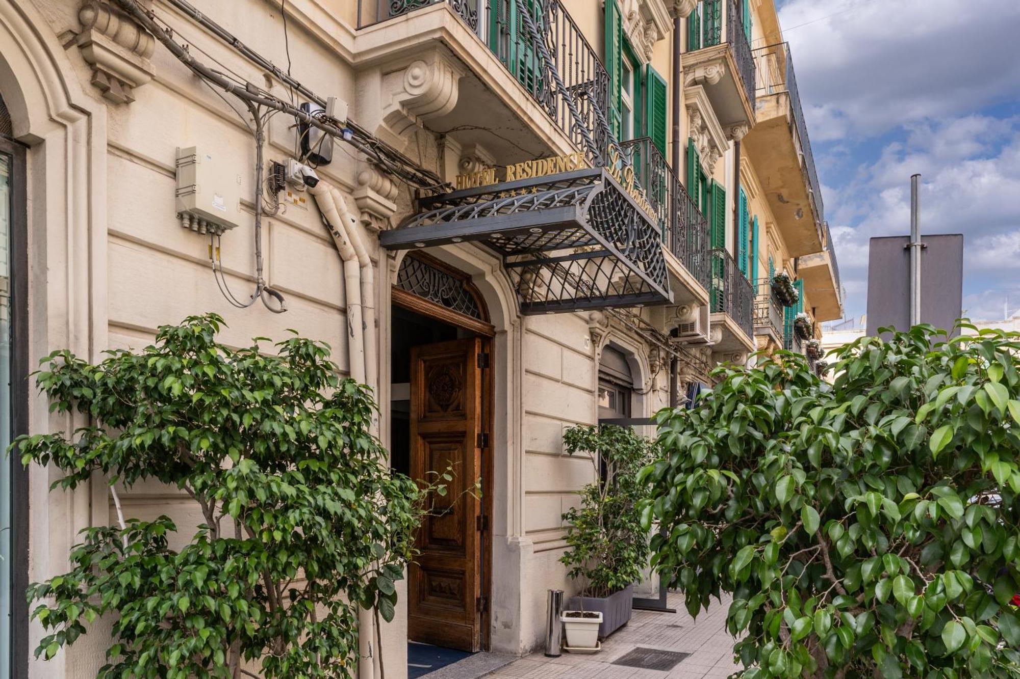 מסינה Hotel La Residenza מראה חיצוני תמונה