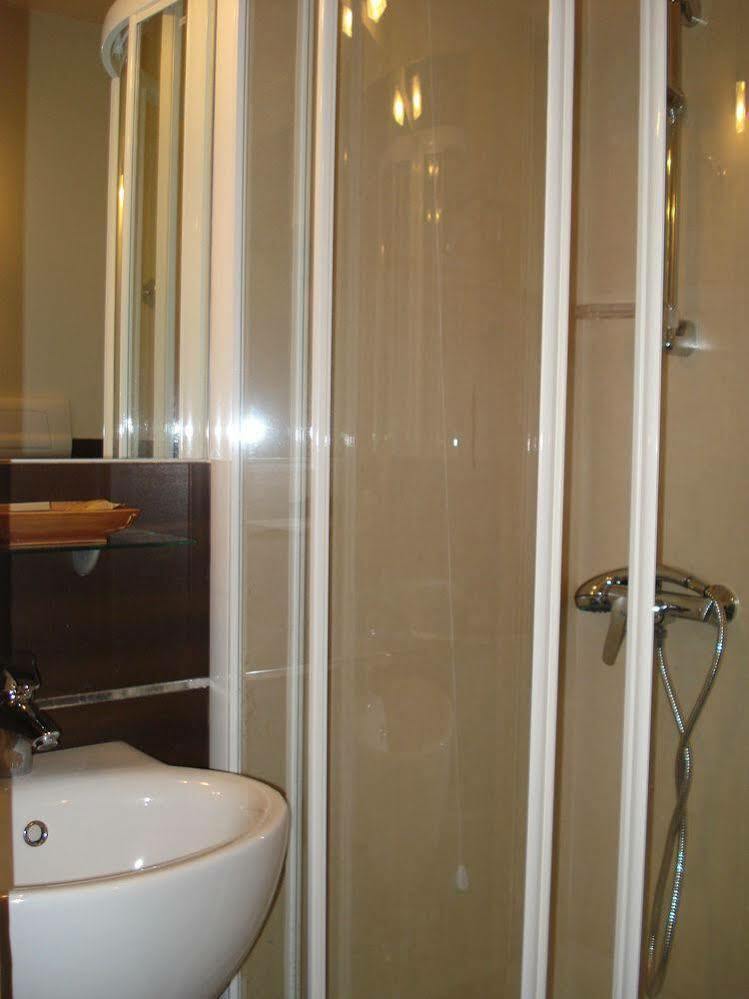 מסינה Hotel La Residenza מראה חיצוני תמונה